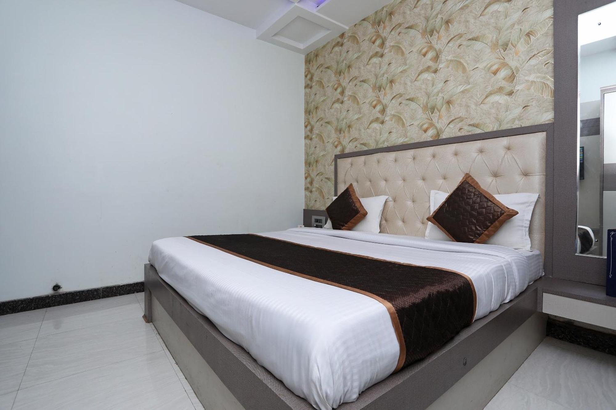 Oyo Hotel Vaishnavi Heritage Inn Agra  Εξωτερικό φωτογραφία